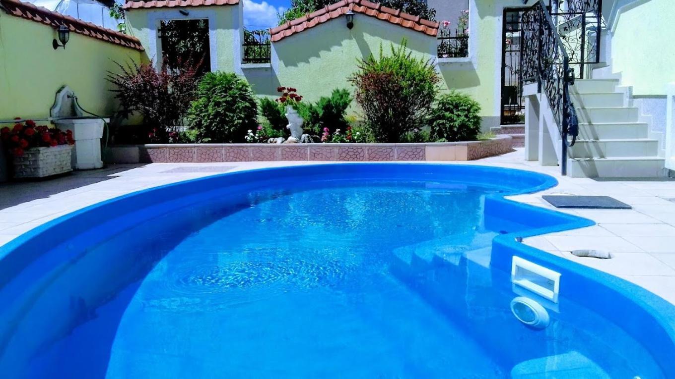 קומאנובו Villa Kraljevski מראה חיצוני תמונה